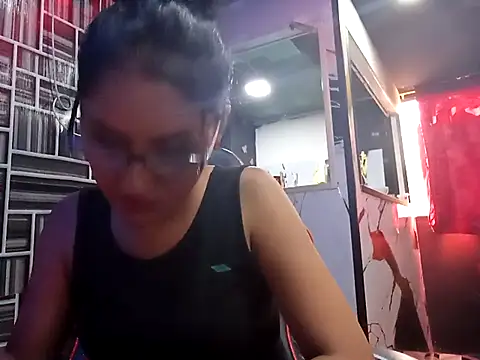 AdelinaMiran90 online show from September 2025 08:09:02 PM