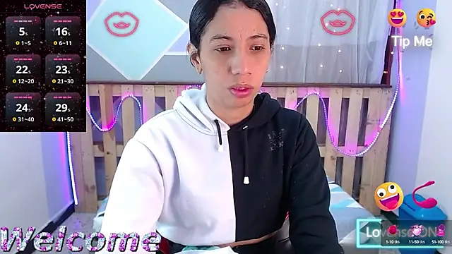 Lina10 online show from January 2025 07:42:02 PM