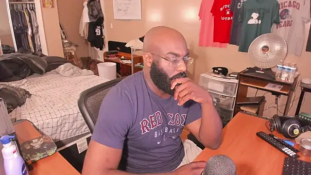 Snapshot of MrChuckDailyXXX chatting on November 2025 02:10:01 AM MrChuckDailyXXX online show from November 2025 02:10:01 AM
