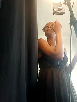 C0ffeecoolatte online show from April 2026 06:52:01 PM