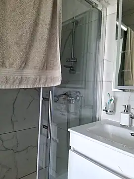 EileX official online show from April 2026 06:18:02 AM