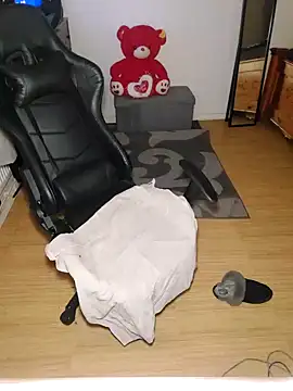 Snapshot of uniquechina69 chatting on January 2025 02:32:02 AM uniquechina69 online show from January 2025 02:32:02 AM