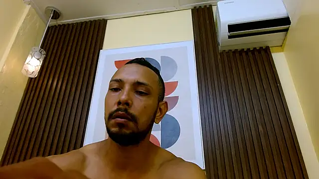 Snapshot of Thiago_Summers chatting on March 2025 12:40:02 PM Thiago Summers online show from March 2025 12:40:02 PM