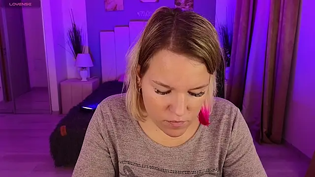 Snapshot of EVAshinyGIRL chatting on December 2024 07:35:01 AM EVAshinyGIRL online show from December 2024 07:35:01 AM