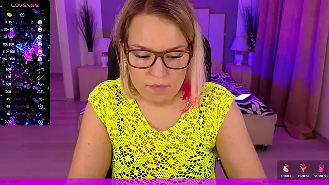 Snapshot of EVAshinyGIRL chatting on January 2025 03:39:02 PM EVAshinyGIRL online show from January 2025 03:39:02 PM