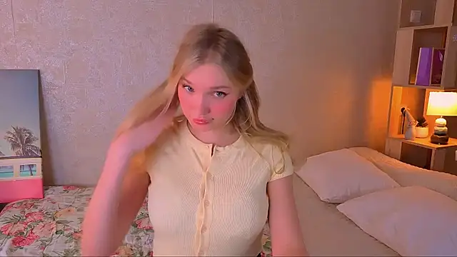 Snapshot of BoysLoveBlondee chatting on February 2026 07:26:01 AM BoysLoveBlondee online show from February 2026 07:26:01 AM