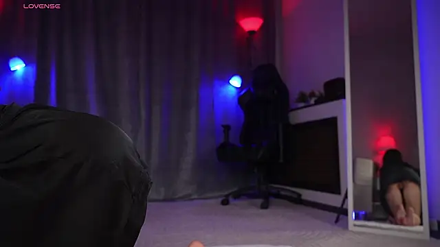 Amely Young online show from March 2026 02:41:02 AM