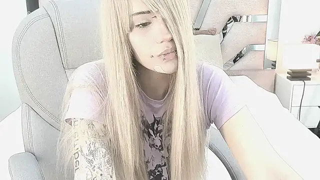 Snapshot of celestica_rose chatting on May 2026 08:34:01 AM celestica rose online show from May 2026 08:34:01 AM