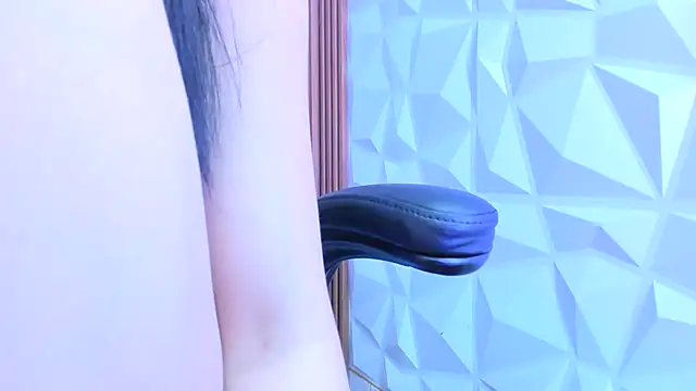 Snapshot of meribeth303av chatting on November 2025 04:18:01 PM meribeth303av online show from November 2025 04:18:01 PM