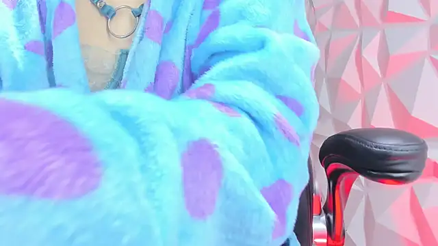 Snapshot of meribeth303av chatting on November 2025 06:54:01 PM meribeth303av online show from November 2025 06:54:01 PM