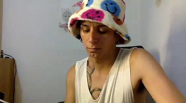 Snapshot of Thematrioshkaoficial24 chatting on December 2024 01:12:01 AM Thematrioshkaoficial24 online show from December 2024 01:12:01 AM