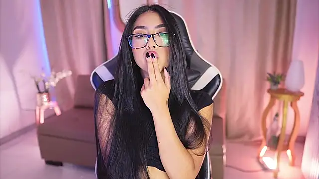 Sara albrecht online show from January 2025 03:58:01 PM