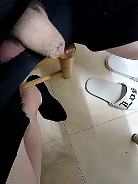 lobito1997 online show from January 2025 03:40:02 AM