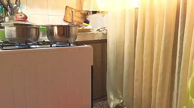 Snapshot of WyvaxxNikkie chatting on March 2025 08:37:02 AM WyvaxxNikkie online show from March 2025 08:37:02 AM