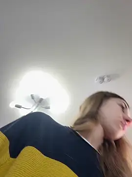 KateRedgar online show from October 2025 02:32:02 PM