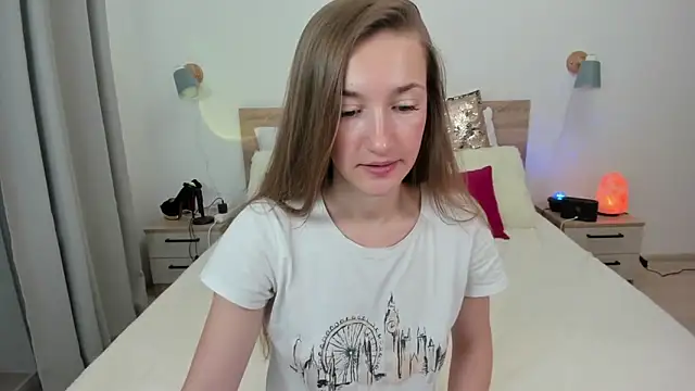 KateRedgar online show from October 2025 01:57:02 PM