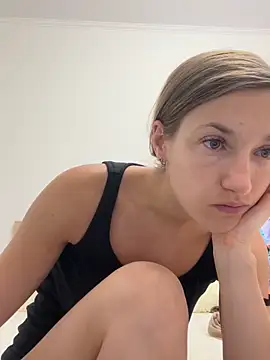 KateRedgar online show from December 2025 10:02:01 AM