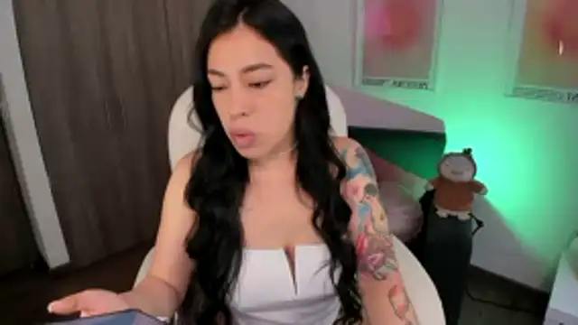 Roxana 02 online show from November 2025 03:35:01 PM