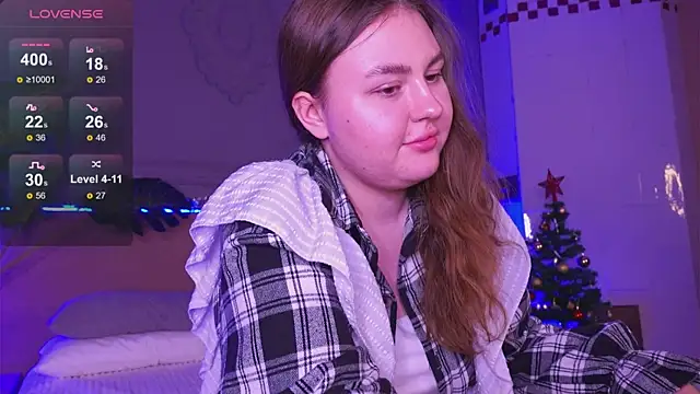 Snapshot of Mia__Peach chatting on December 2024 01:53:02 AM Mia Peach online show from December 2024 01:53:02 AM