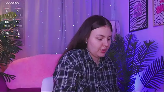 Snapshot of Mia__Peach chatting on March 2025 03:50:01 AM Mia Peach online show from March 2025 03:50:01 AM