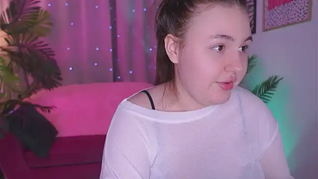 Snapshot of Mia__Peach chatting on March 2025 07:14:01 AM Mia Peach online show from March 2025 07:14:01 AM