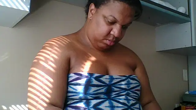 Badgirlbrittt online show from November 2025 05:23:01 PM