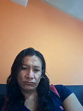 Snapshot of miicheele32 chatting on November 2025 08:05:01 PM miicheele32 online show from November 2025 08:05:01 PM