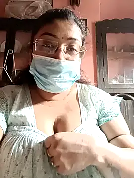 Snapshot of LAVERNIYA_ chatting on December 2024 07:13:02 AM LAVERNIYA  online show from December 2024 07:13:02 AM