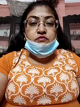 Snapshot of LAVERNIYA_ chatting on December 2024 01:38:02 PM LAVERNIYA  online show from December 2024 01:38:02 PM