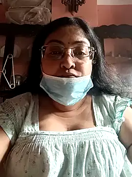 Snapshot of LAVERNIYA_ chatting on January 2025 08:47:02 AM LAVERNIYA  online show from January 2025 08:47:02 AM