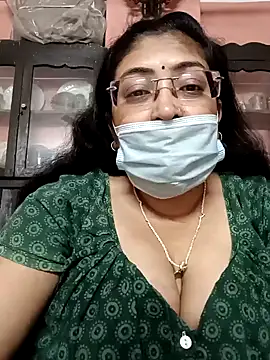 Snapshot of LAVERNIYA_ chatting on February 2025 01:19:02 PM LAVERNIYA  online show from February 2025 01:19:02 PM