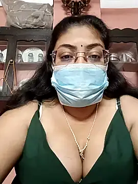 Snapshot of LAVERNIYA_ chatting on February 2025 07:10:02 PM LAVERNIYA  online show from February 2025 07:10:02 PM