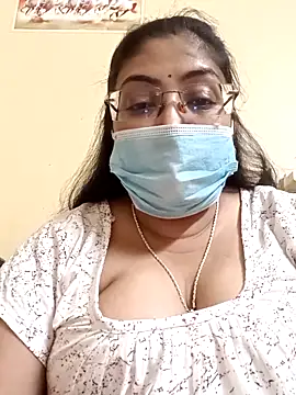 Snapshot of LAVERNIYA_ chatting on March 2025 01:18:01 PM LAVERNIYA  online show from March 2025 01:18:01 PM