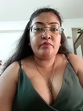 Snapshot of LAVERNIYA_ chatting on September 2025 05:07:01 AM LAVERNIYA  online show from September 2025 05:07:01 AM