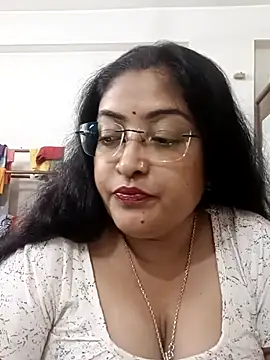 Snapshot of LAVERNIYA_ chatting on September 2025 10:18:01 AM LAVERNIYA  online show from September 2025 10:18:01 AM