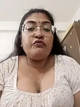 Snapshot of LAVERNIYA_ chatting on October 2025 11:41:02 AM LAVERNIYA  online show from October 2025 11:41:02 AM