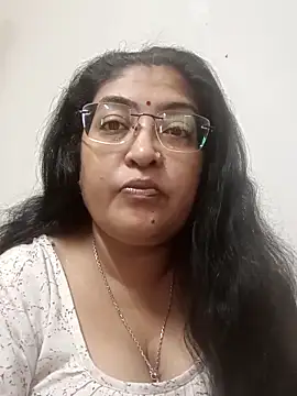 Snapshot of LAVERNIYA_ chatting on October 2025 06:35:02 AM LAVERNIYA  online show from October 2025 06:35:02 AM