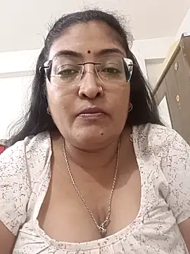 Snapshot of LAVERNIYA_ chatting on October 2025 12:39:01 PM LAVERNIYA  online show from October 2025 12:39:01 PM