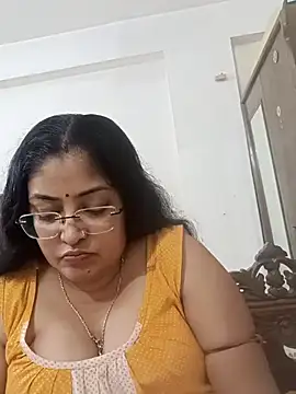 Snapshot of LAVERNIYA_ chatting on October 2025 12:06:01 PM LAVERNIYA  online show from October 2025 12:06:01 PM