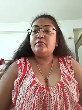 Snapshot of LAVERNIYA_ chatting on October 2025 03:45:02 AM LAVERNIYA  online show from October 2025 03:45:02 AM