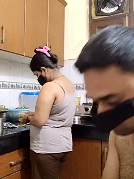 IND COUPLE1 online show from February 2025 08:31:02 AM