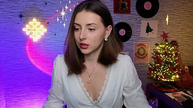 Snapshot of GloriaElmer chatting on January 2025 06:10:01 PM GloriaElmer online show from January 2025 06:10:01 PM