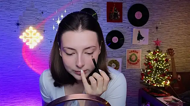 Snapshot of GloriaElmer chatting on January 2025 07:15:02 AM GloriaElmer online show from January 2025 07:15:02 AM