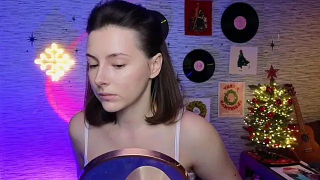 Snapshot of GloriaElmer chatting on January 2025 08:51:02 AM GloriaElmer online show from January 2025 08:51:02 AM