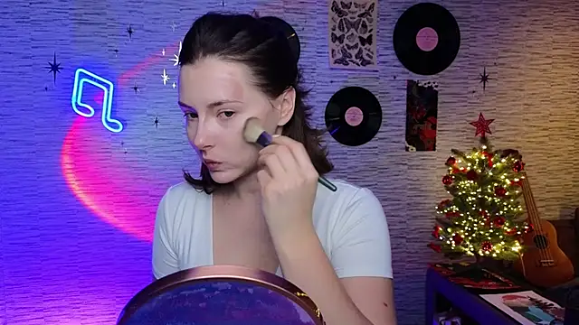 Snapshot of GloriaElmer chatting on January 2025 08:18:02 AM GloriaElmer online show from January 2025 08:18:02 AM