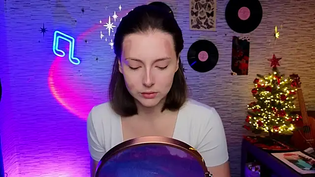 Snapshot of GloriaElmer chatting on January 2025 08:32:02 AM GloriaElmer online show from January 2025 08:32:02 AM