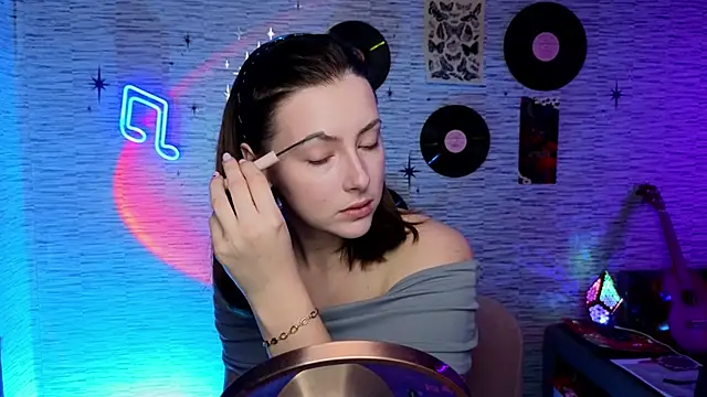 Snapshot of GloriaElmer chatting on March 2025 06:26:02 AM GloriaElmer online show from March 2025 06:26:02 AM