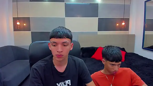 Snapshot of Juan_Nd_Steven chatting on December 2024 04:21:01 AM Juan Nd Steven online show from December 2024 04:21:01 AM