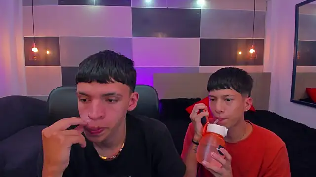 Snapshot of Juan_Nd_Steven chatting on December 2024 07:50:02 AM Juan Nd Steven online show from December 2024 07:50:02 AM