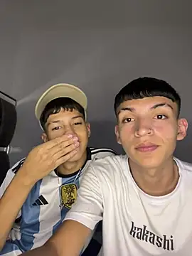 Snapshot of Juan_Nd_Steven chatting on December 2024 04:45:02 AM Juan Nd Steven online show from December 2024 04:45:02 AM